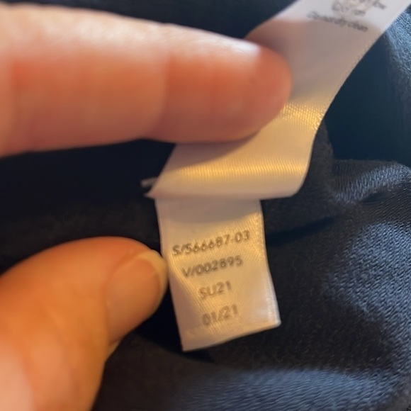 Athleta-12-Blue camo farallon shorts-elastic waistband with drawstring. - Picture 15 of 16